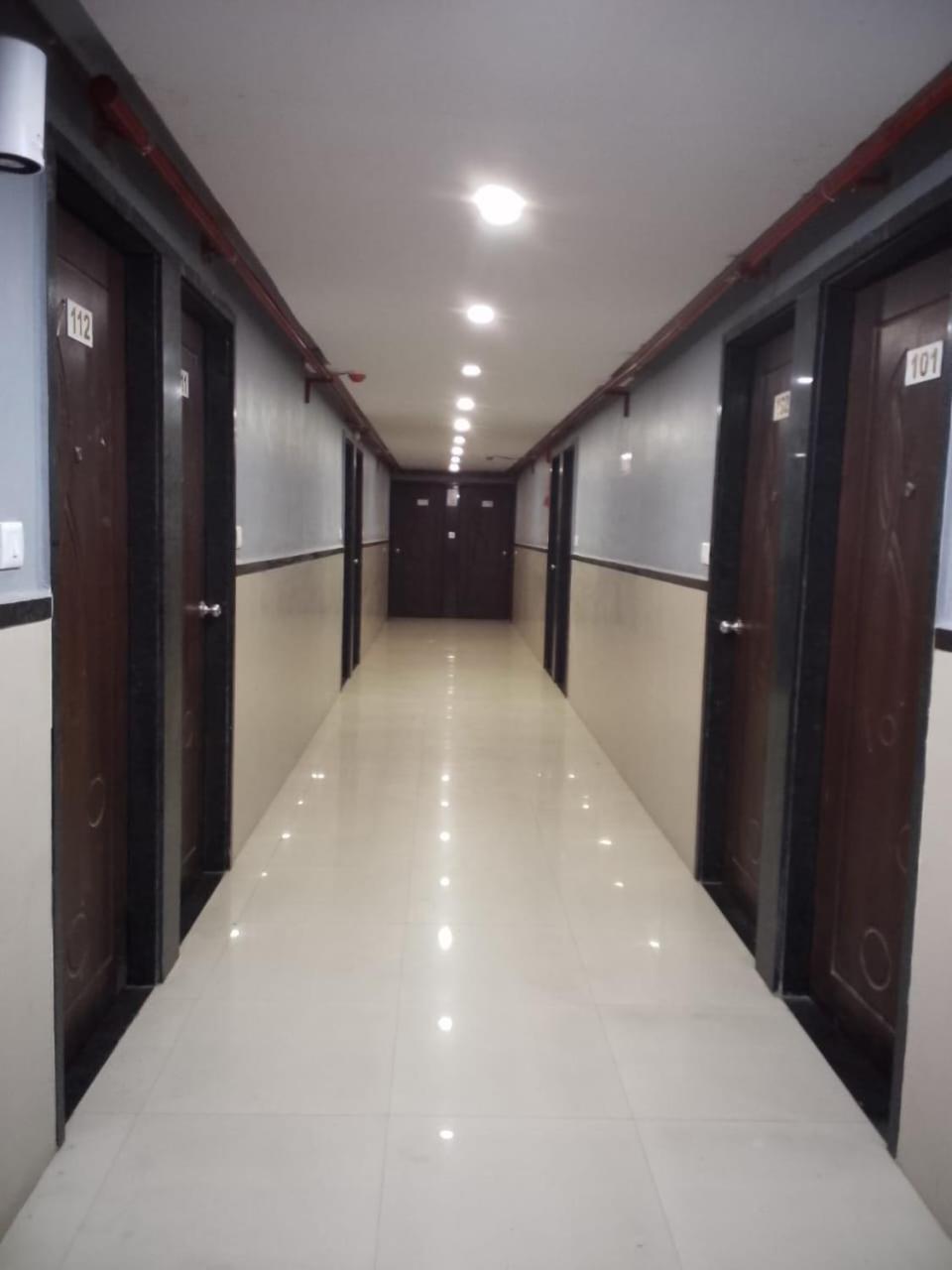 Infinity Rooms & Banquet Surat Exterior photo